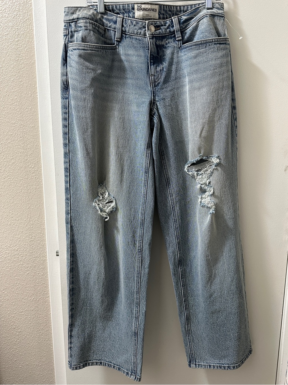 No Boundaries Light Blue Distressed Straight Leg Jeans